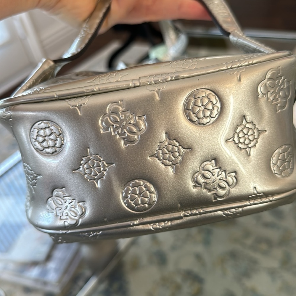 Guess silver mini backpack - Picture 9 of 16